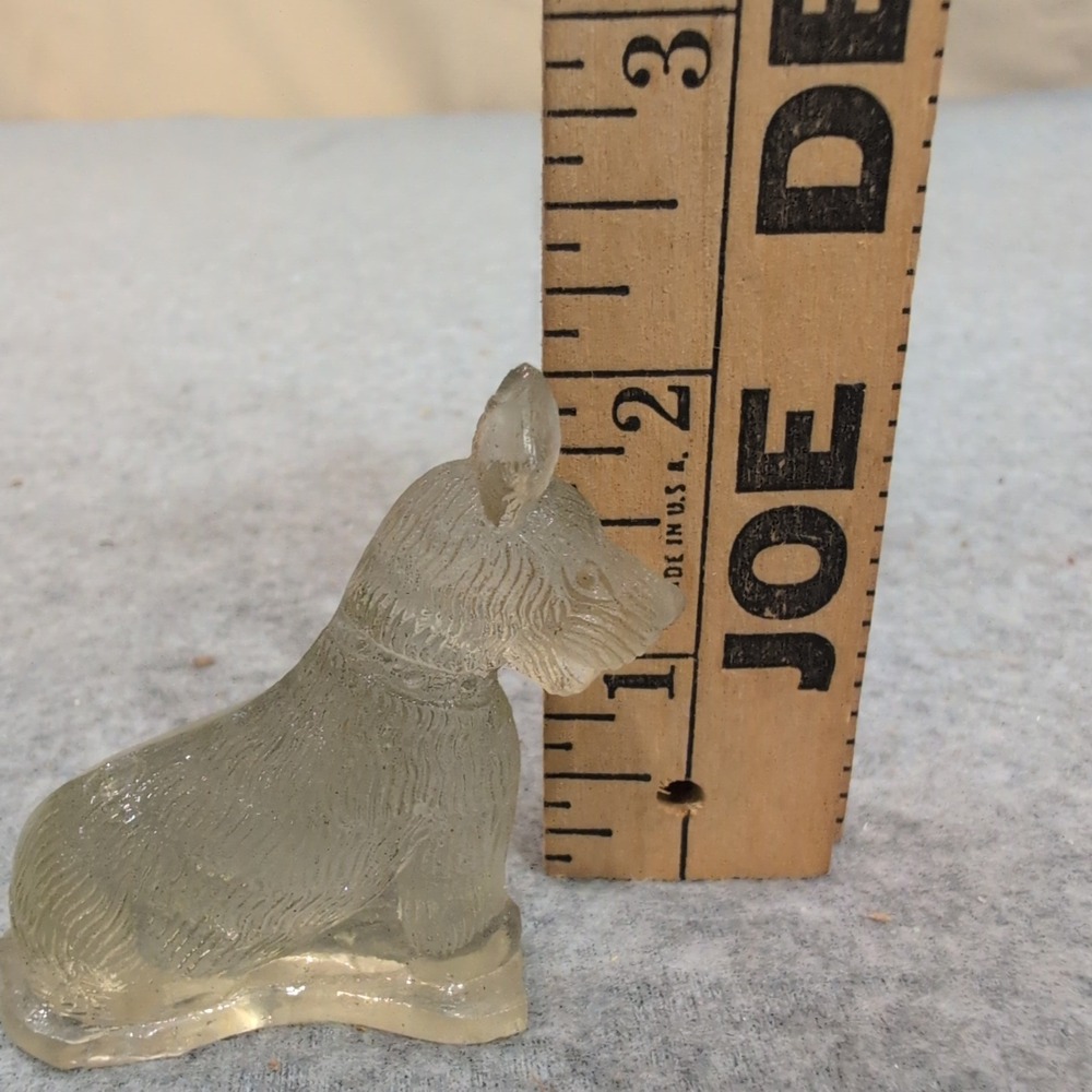 Vintage Miniature Translucent Glass Scottie Dog Figurine Scottish Terrier Decor - Picture 5 of 5